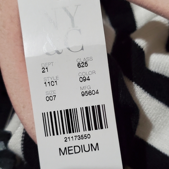 NEW YORK &COMPANY long sleeve sweater blouse - Picture 5 of 9